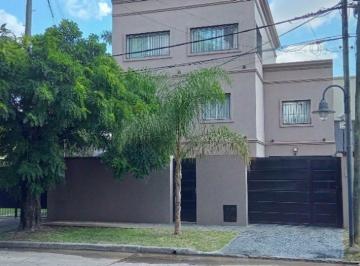 Casa · 335m² · 7 Ambientes · 2 Cocheras · Casa en Venta 7 Ambientes + Quincho Don Torcuato