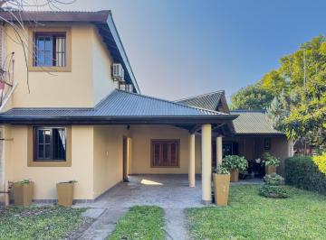 Casa · 117m² · 4 Ambientes · 1 Cochera · Casa con Anexo Profesional en Lote Propio de 356 m²