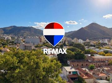 Departamento · 74m² · 4 Ambientes · 1 Cochera · Departamento en Venta Macrocentro Piscina