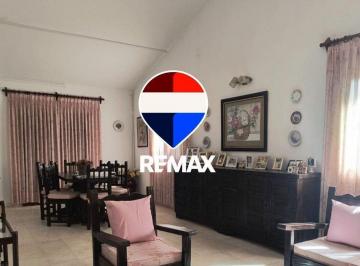 Casa · 120m² · 8 Ambientes · 2 Cocheras · Casa Venta La Maroma Zona Dique Cabra Corral