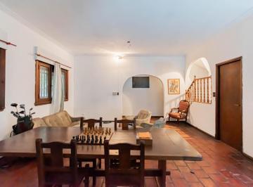 Casa · 324m² · 5 Ambientes · 1 Cochera · Casa en Venta Apto Credito 5 Ambientes en Villa Ballester