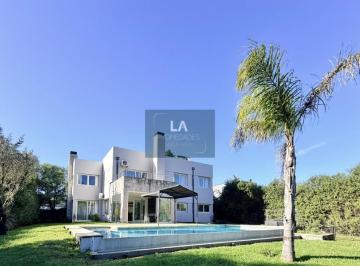 Campo · 280m² · 5 Ambientes · 2 Cocheras · Rumenco Propiedad en Venta/alquiler en Increible Lote