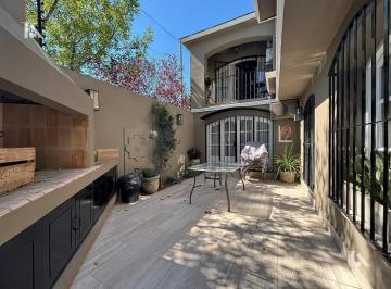 Casa · 260m² · 3 Dormitorios · 1 Cochera · Casa Uso Residencial o Profecional, Barrio Arizu, Mendoza