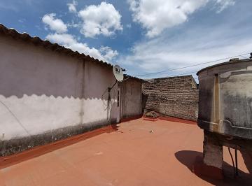 Casa · 67m² · 4 Ambientes · Venta Casa Lote Propio de 4 Ambientes Apto Crédito a Reciclar - Acepta Permuta - Sin Expensas!