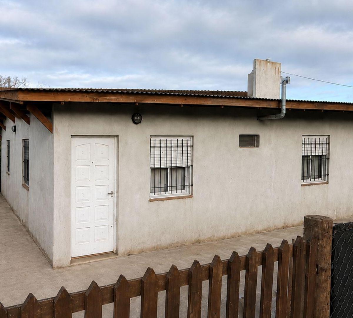 Casa en venta – Dos viviendas de 3 ambientes sobre un mismo lote