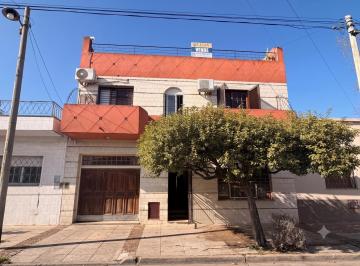 Casa · 169m² · 5 Ambientes · 3 Cocheras · Amplia Casa en Venta, San Justo