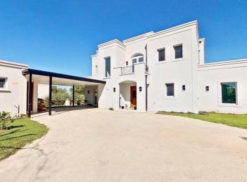 Casa · 315m² · 4 Ambientes · 1 Cochera · Alquiler Casa 4 Ambientes Haras San Pablo
