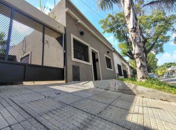 Casa · 110m² · 4 Ambientes · 2 Cocheras · Venta de Casa + Depto Lote 10x35 Ideal 2 Familias