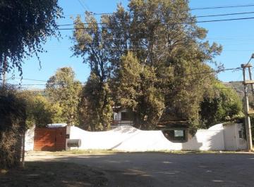 Casa · 220m² · 7 Ambientes · 5 Cocheras · Casa en Venta - 5 Dorm. 3 Baños 5 Cocheras - 760 m² - San Carlos de Bariloche