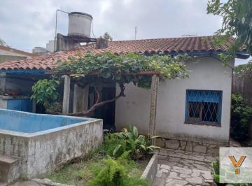 Casa · 248m² · 3 Ambientes · Casa en Venta - 2 Dorm. 1 Baño - Morón