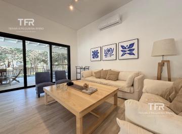 Casa · 196m² · 5 Ambientes · Excelente Alquiler en Deportivo de Costa Esmeralda - 3 Habitaciones - Pileta