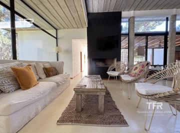 Casa · 1m² · 6 Ambientes · Alquiler en Golf 2 de Costa Esmeralda - Fondo a La Cancha de Golf - 4 Habitaciones