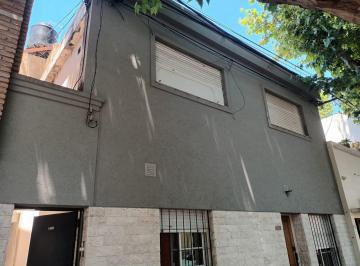 Casa · 47m² · 2 Ambientes · Casita Planta Alta - un Dormitorio