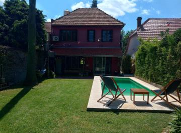 Casa · 160m² · 4 Ambientes · 2 Cocheras · Casa de 5 Ambientes en Venta, en Martínez.