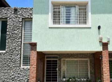 Casa · 112m² · 3 Ambientes · 1 Cochera · Casa Dúplex en Venta en Centro, Villa Gesell, Costa Atlántica