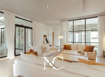 Casa · 177m² · 4 Ambientes · Casa en Venta en Costa Esmeralda Fondo Libre Al Bosque con Pinos