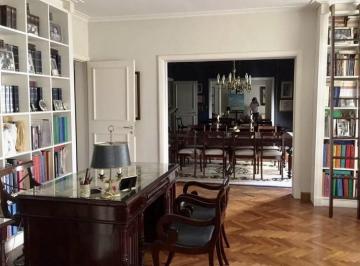 Biblioteca · Departamento en Alquiler 5 Ambientes en Palermo Chico