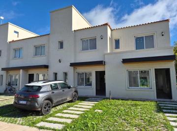 Casa · 65m² · 2 Ambientes · 1 Cochera · Casa Dúplex en Venta en La Angelica, Pilar, G. B. a. Zona Norte