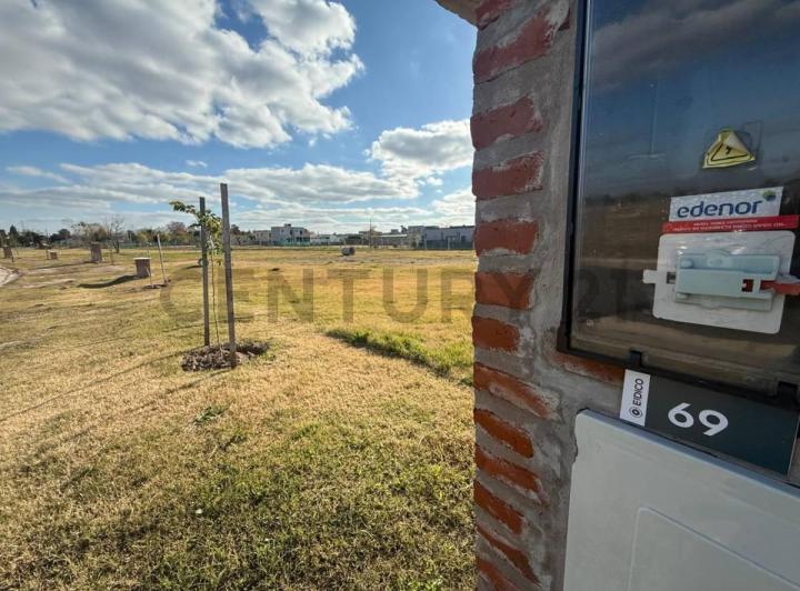 Terreno · 601m²