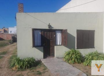 Casa · 70m² · 3 Ambientes · Casa en Venta - 2 Dorm. 1 Baño - Tandil