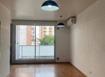 Departamento de 1 ambiente, Villa Urquiza · Un Ambiente Amplio, Dividido, Balcón Corrido