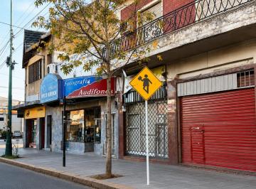 Local comercial , Parque Chacabuco · Parque Chacabuco - Av Eva Peron Al 2081 - Local de 38 m Aprox.