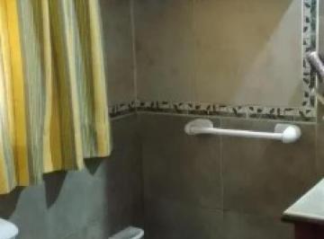 Casa · 130m² · 4 Ambientes · 2 Cocheras · Casa en Venta - 3 Dorm. 1 Baño - Punta Indio