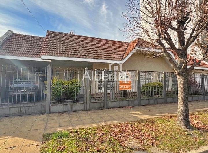 Casa · 264m² · 5 Ambientes · 3 Cocheras