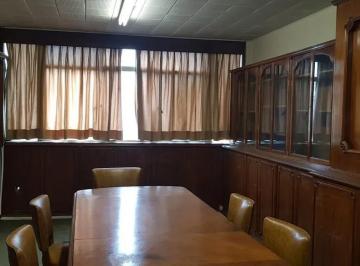 Oficina comercial · 205m² · 12 Ambientes · Oficina en Venta - 2 Baños - 205 m² - Congreso