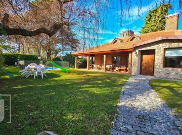 Frente · Casa en Venta | Mapuche | 4 Ambientes | Reciclada | Golf