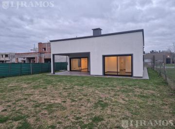 FINANCIACION ! · Venta! Casa a Estrenar! Barrio San Pablo, Pilar - Dc