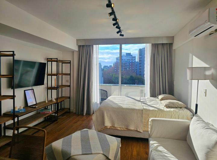Moderno Monoambiente con Terraza Privada en Nuñez