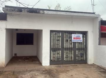 Casa · 70m² · 4 Ambientes · Imperdible! Alquiler Casa 1 Dorm. 1 Escritorio 1 Baño - Excelente Zona!