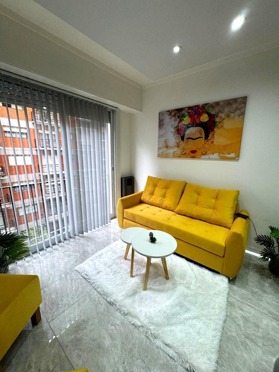 Venta departamento 2 ambientes en zona Plaza Colon