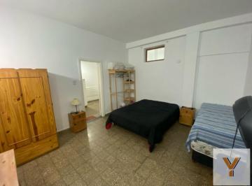 Casa · 180m² · 5 Ambientes · 5 Cocheras · Casa en Venta - 3 Dorm. 2 Baños 5 Cocheras - 450 m² - Santa Teresita