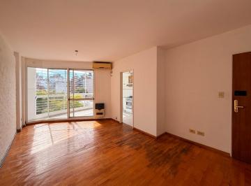 Departamento · 42m² · 2 Ambientes · Departamento Luminoso de 1 Dorm. en 3 de Febrero y Moreno