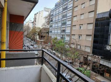 Departamento · 44m² · 2 Ambientes · 1 Cochera · Alquiler Departamento de Dos Ambientes Al Frente Balcon y Cochera. Zona Aldrey.
