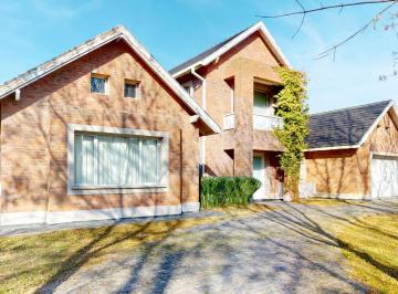 Casa · 310m² · 6 Ambientes · 3 Cocheras · Casa en Venta en Grand Bell
