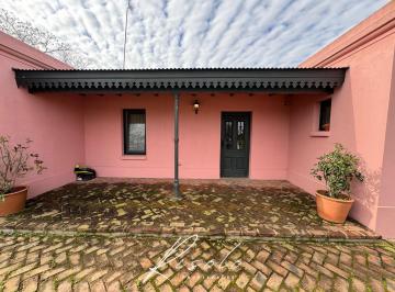 Casa · 160m² · 5 Ambientes · 3 Cocheras · Casa en Venta. Pileta. 3 Dorm.. Estilo Campo. Barrio Cerrado, Escobar