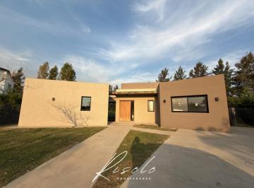 Casa · 183m² · 5 Ambientes · 3 Cocheras · Casa en Venta, Excelente Terminaciones. 3 Dorm. Escritorio. Pileta. Barrio Cerrado, Escobar