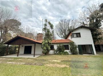 Casa · 190m² · 6 Ambientes · 2 Cocheras · Casa Venta Cuba Villa de Mayo