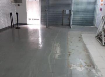 Local comercial , Lomas de Zamora · Local Excelente en Lomas Centro! Sobre Boedo Al Lado de Las Carabelas.