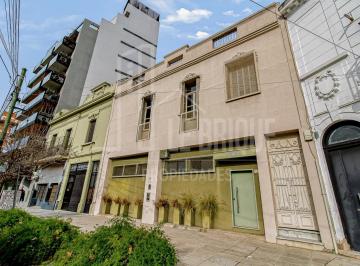 Oficina comercial · 343m² · 7 Ambientes · Excelente Edificio Comercial con Salida a Dos Calles