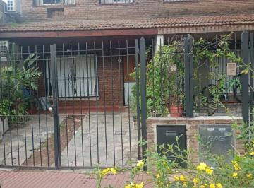 Casa de 5 ambientes, San Isidro · Venta Duplex 5 Amb Martinez 125 m² Cochera 3 Dorm. - Escritorio - Patio - Quincho con Parrilla
