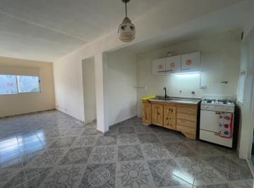 Departamento · 62m² · 3 Ambientes · Venta Departamento 3 Amb. Refaccionado