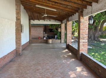 Casa · 142m² · 7 Ambientes · 1 Cochera · Casa en Carlos Spegazzini