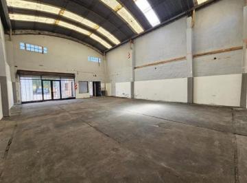 Local comercial · 185m² · 2 Ambientes · 3 Cocheras · Galpón 202 m² en Tigre | Entrada Para Camión | Luz Trifásica