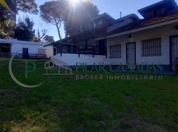 PH de 2 ambientes, Villa Gesell · Dúplex P. B. 2 Ambientes con Gas Natural, Zona Residencial a 5 Cuadras del Mar, 2 de Av Comercial.