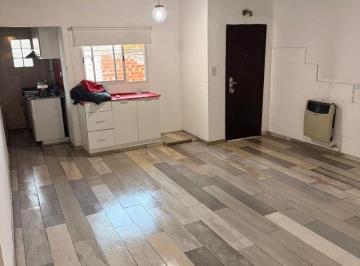 PH · 90m² · 4 Ambientes · PH 4 Ambientes en Alquiler en Merlo