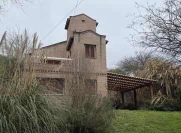 Casa · 90m² · 3 Ambientes · 1 Cochera · Alquilo Casa en Mendiolaza Centro